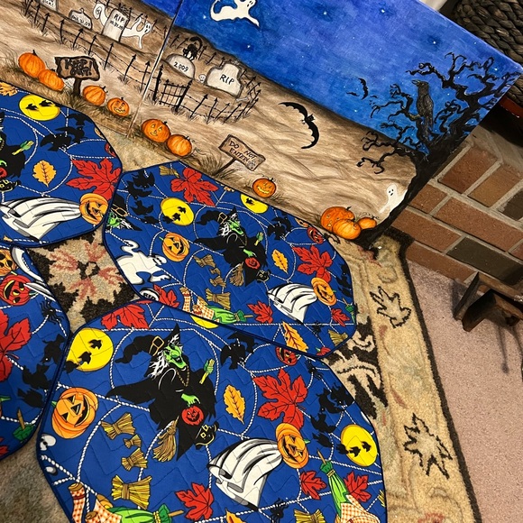 he cutest set of quilted fabric vintage Halloween placemat - Picture 3 of 15
